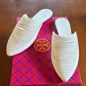 Tory Burch Cream Pointed Slip-On Ribbed Mules